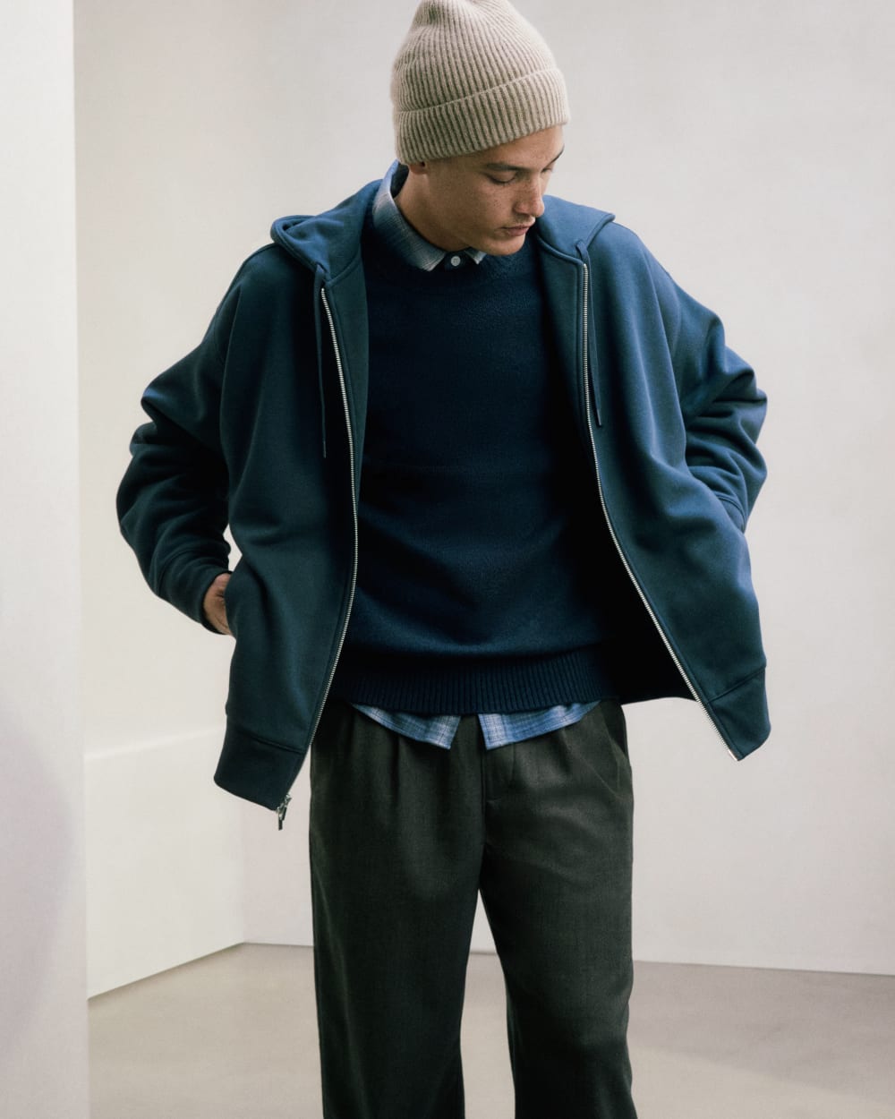 The Cashmere Ribbed Beanie | Dark Heathered Camel