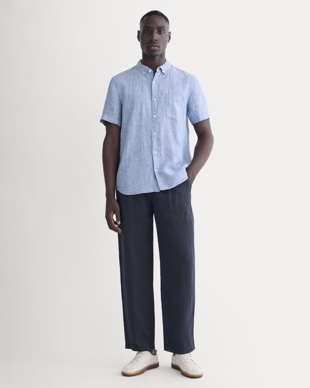 The Classic Short-Sleeve Shirt in Linen | Chambray