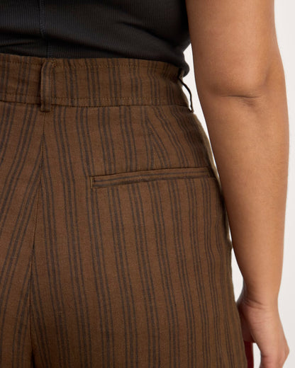 The Linen Way-High® Drape Short | Cocoa / Black
