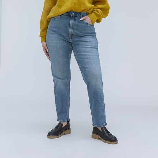 The Cheeky Hourglass Jean | Worn-In Mid Blue | 28.5" Inseam
