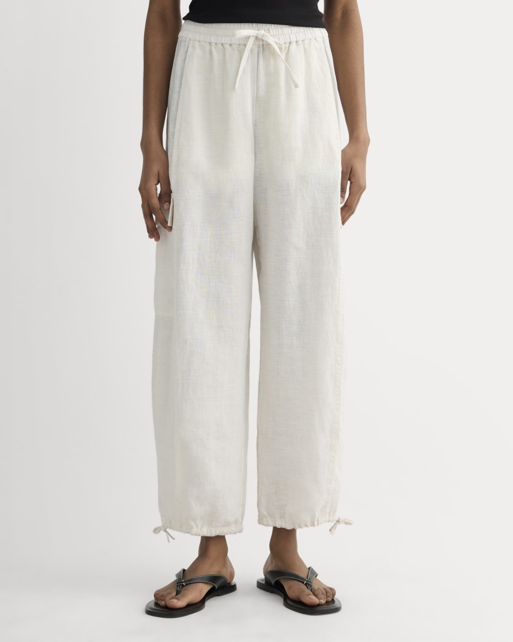 The Cargo Curve Pant in Linen | Natural Chambray