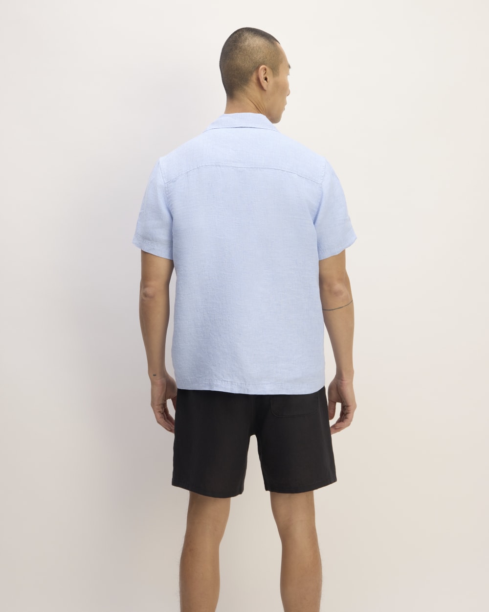 The Resort Shirt in Linen | Light Blue