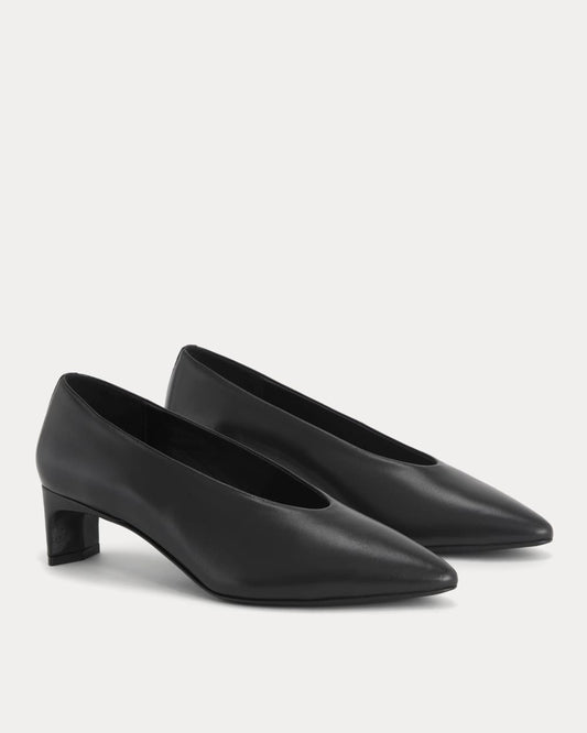 Made in Italy Almond-Toe Pump | Black Leather