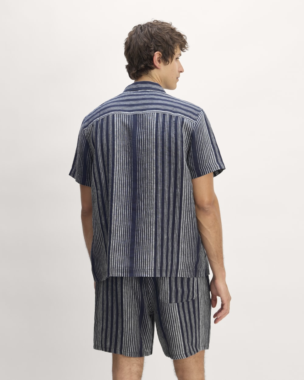 The Resort Shirt in Linen | Navy / Bone