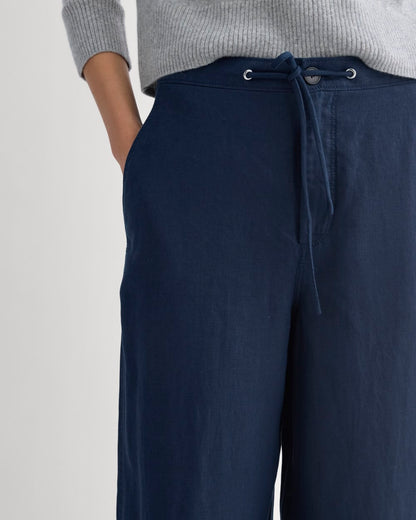 Wide-Leg Drawstring Pant in Linen | Navy