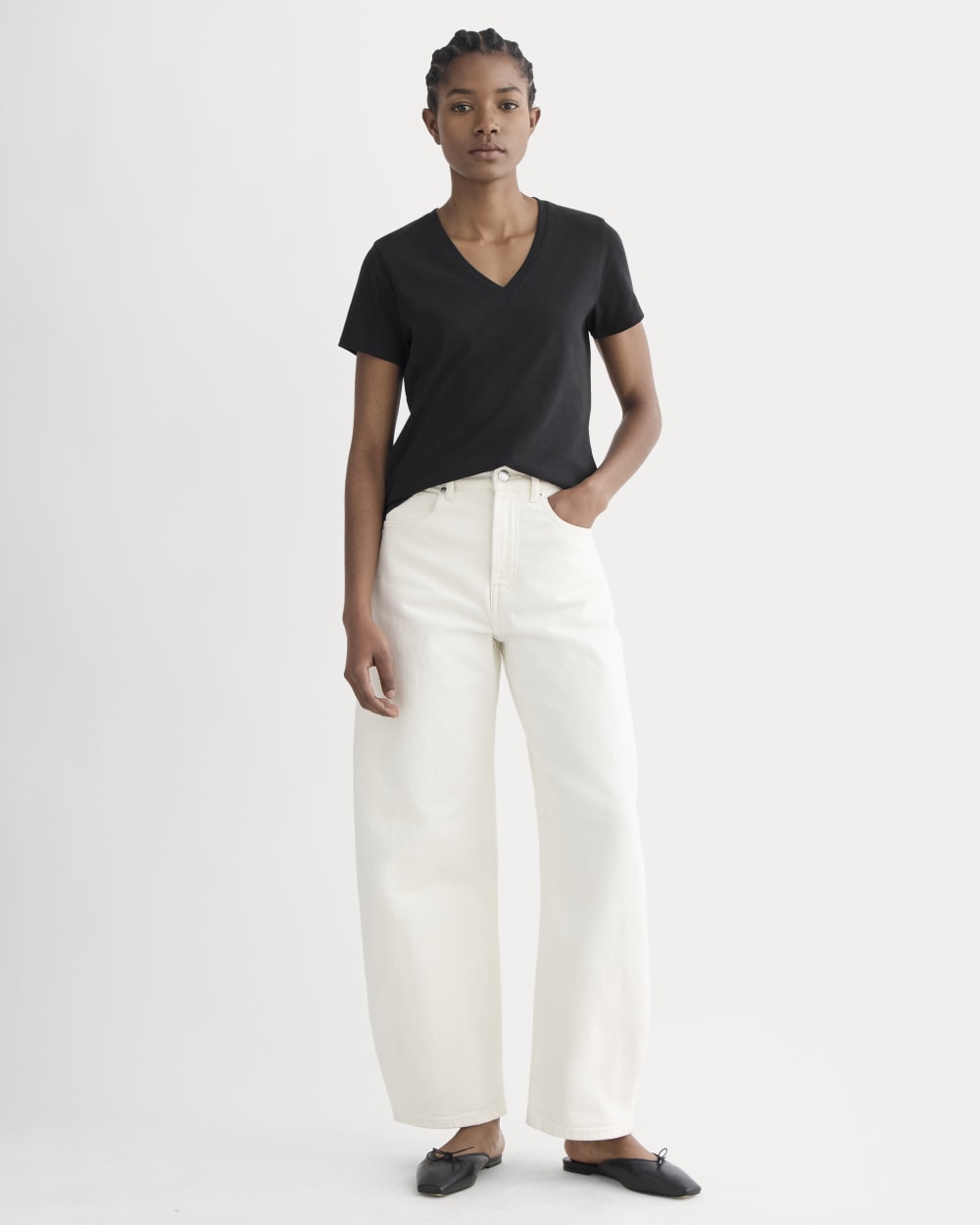 The Slim V-Neck Tee in Essential Cotton | Black