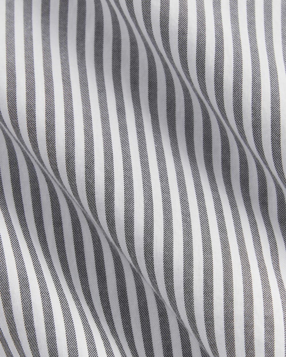 The Must-Have Shirt in Silky Cotton | Grey / White