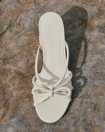 The Bow Heel | Canvas