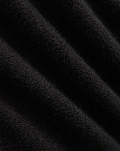 The Classic V in Cashmere | Black