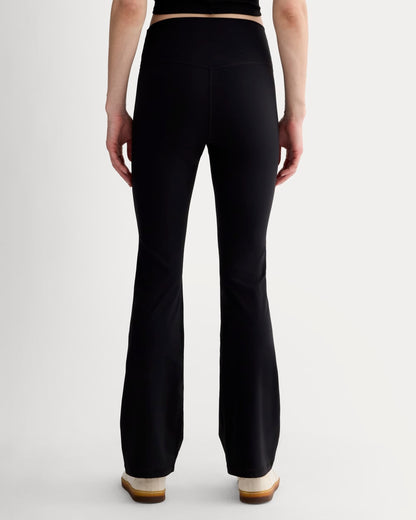 The Perform Flare Legging | Black