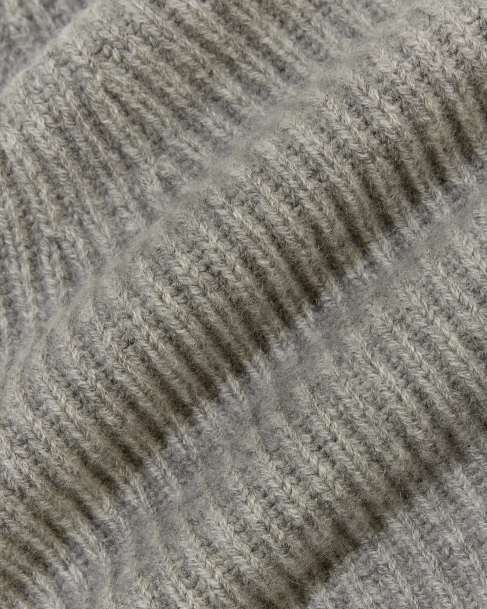The Cashmere Ribbed Beanie | Light Heather Grey