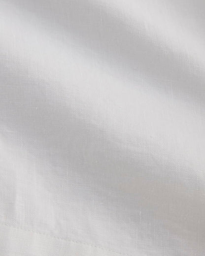 The Notch Shirt in Linen | White