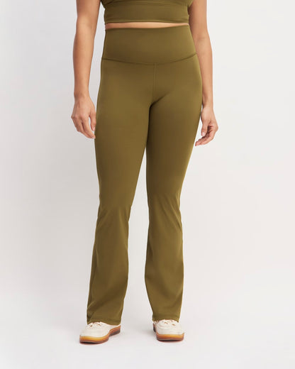 The Perform Flare Legging | Beech