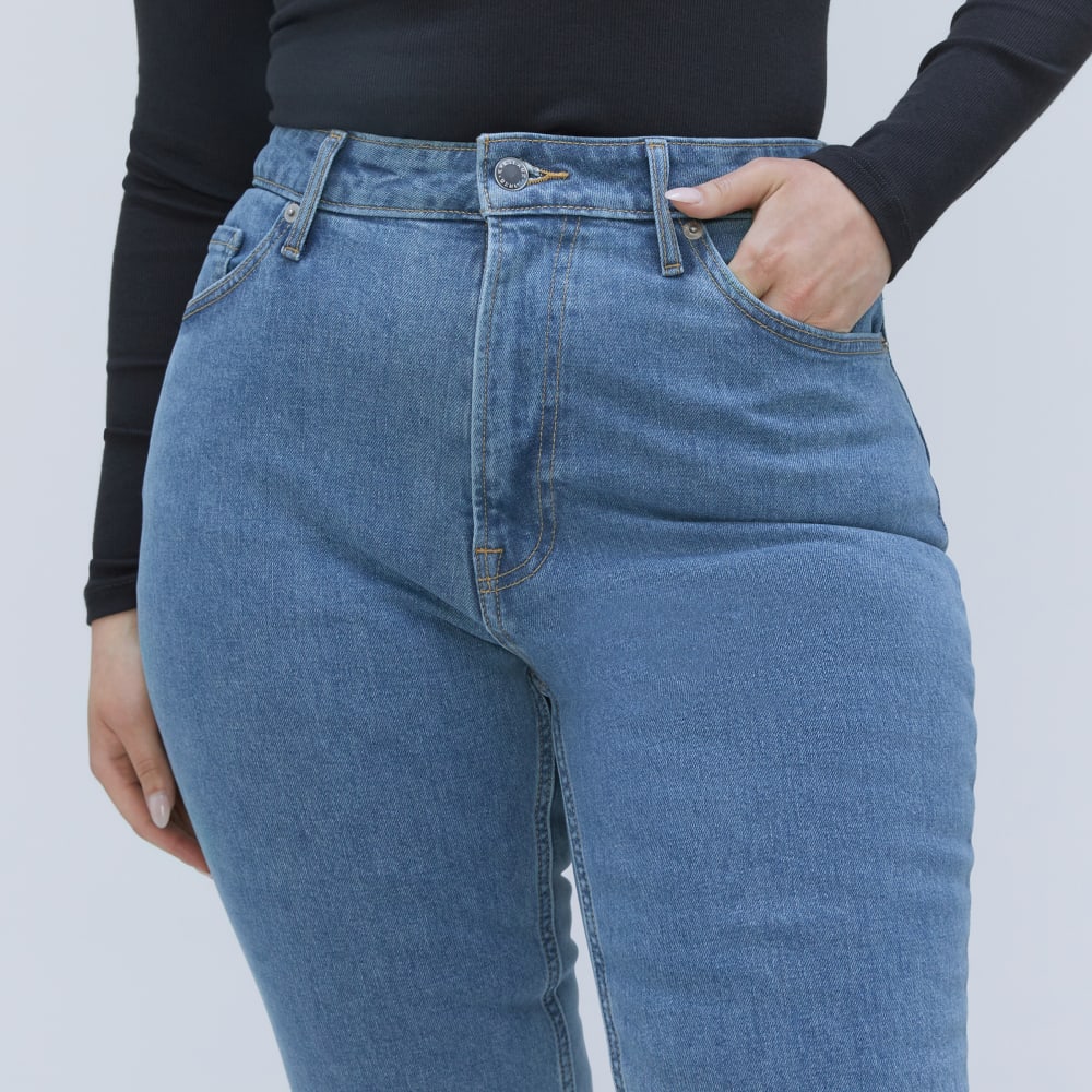 The Cheeky Hourglass Jean | Stone-Washed Sky | 28.5" Inseam